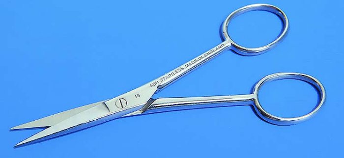 Endodontics instrument: scissors - straight